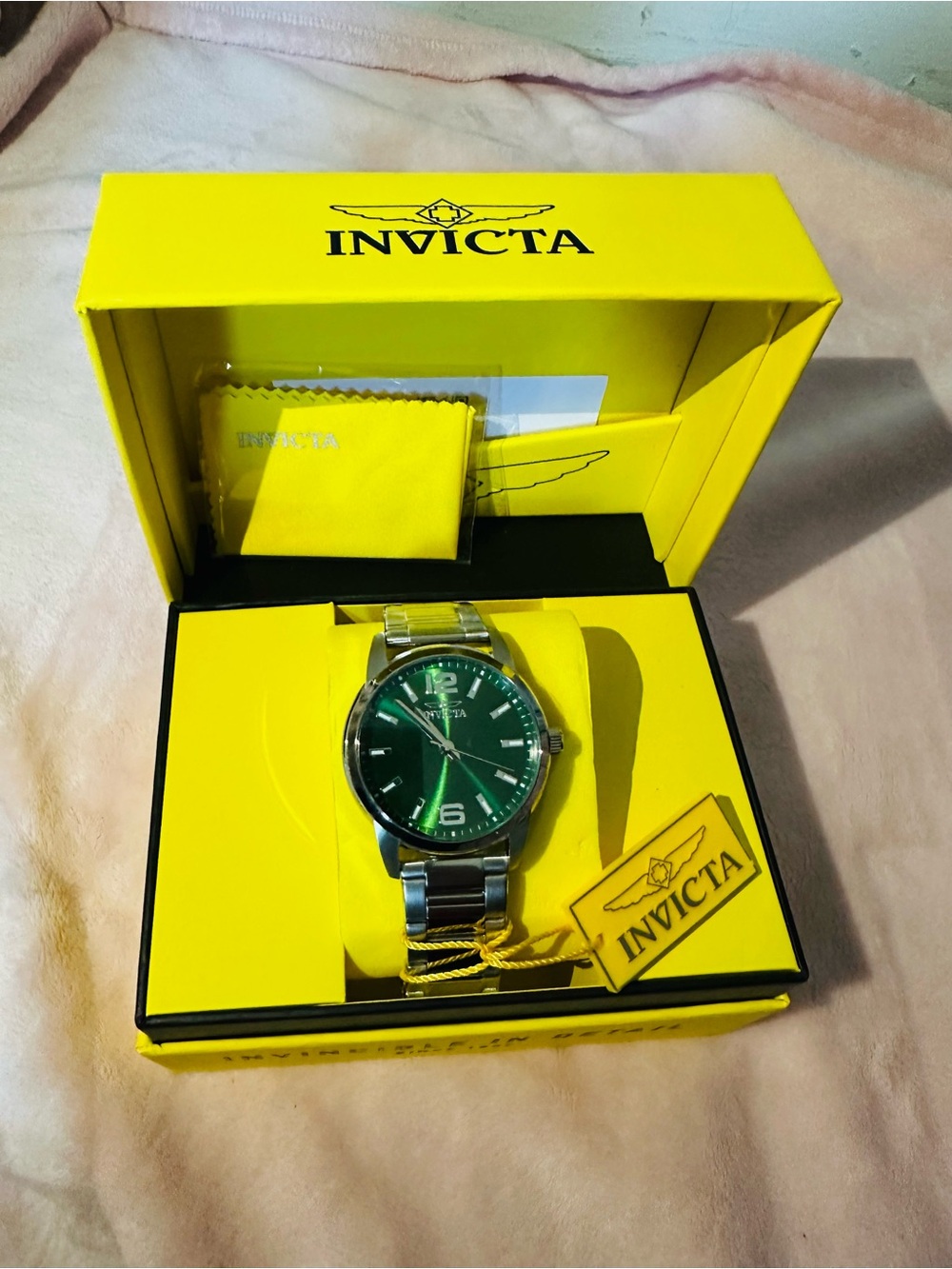 Invicta Men's Watch with Green Dial and Silver Bracelet 43mm - Picture 4 of 8